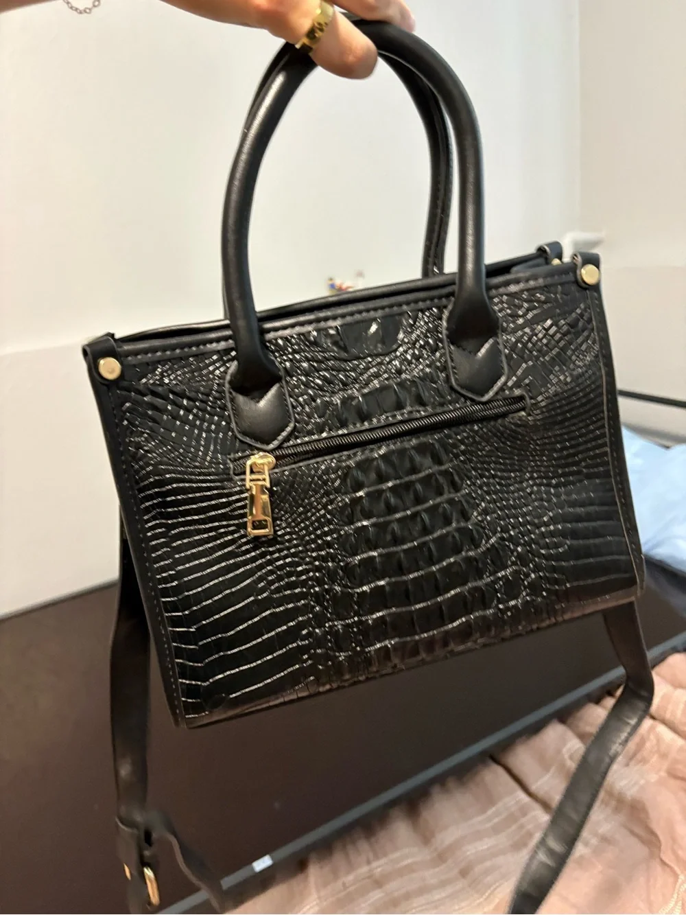 N/A sleek black